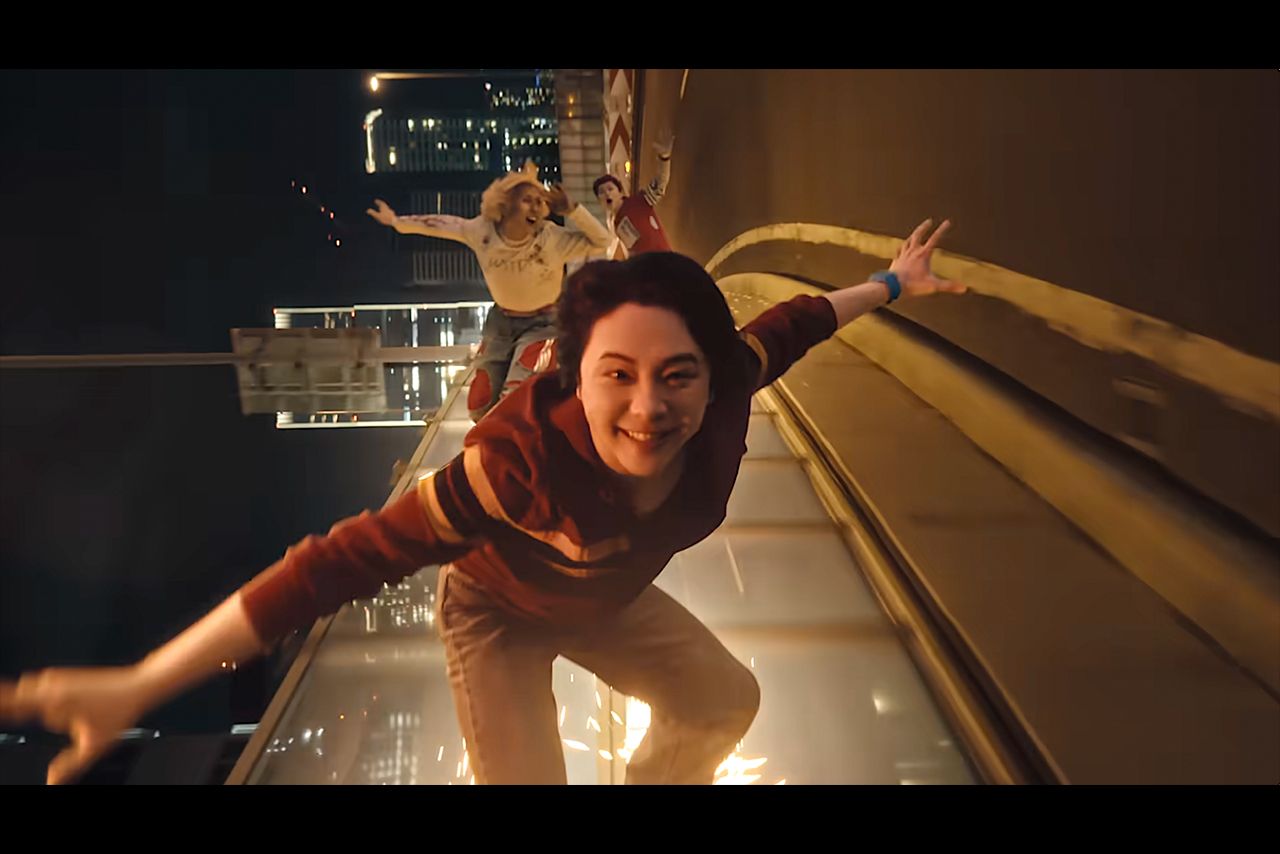 Mrs.GREENAPPLEの「BrandNew」（公式YouTubeより）MVは映画『スパイダーマン：ブランド・ニュー・デイ』の世界観を表現したものに（公式YouTubeより）