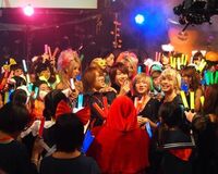 ブレイク☆スルー4枚目のMVでキスおばちゃんに唇奪われる!?