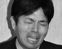 号泣県議、野々村氏の逮捕の確率と次に大泣きする日