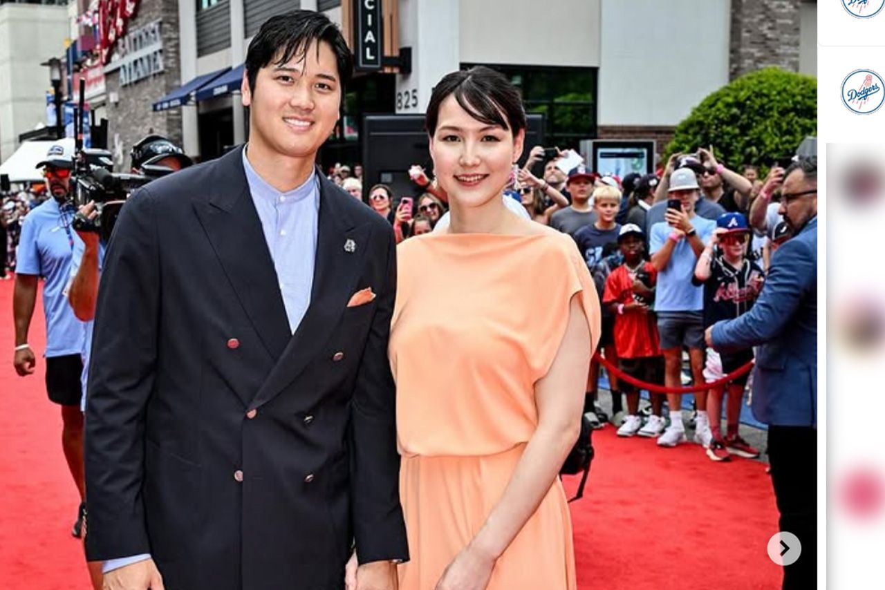 MLBオールスターゲームのレッドカーペットを歩いた大谷翔平と真美子さん（ドジャース公式インスタグラムより）
