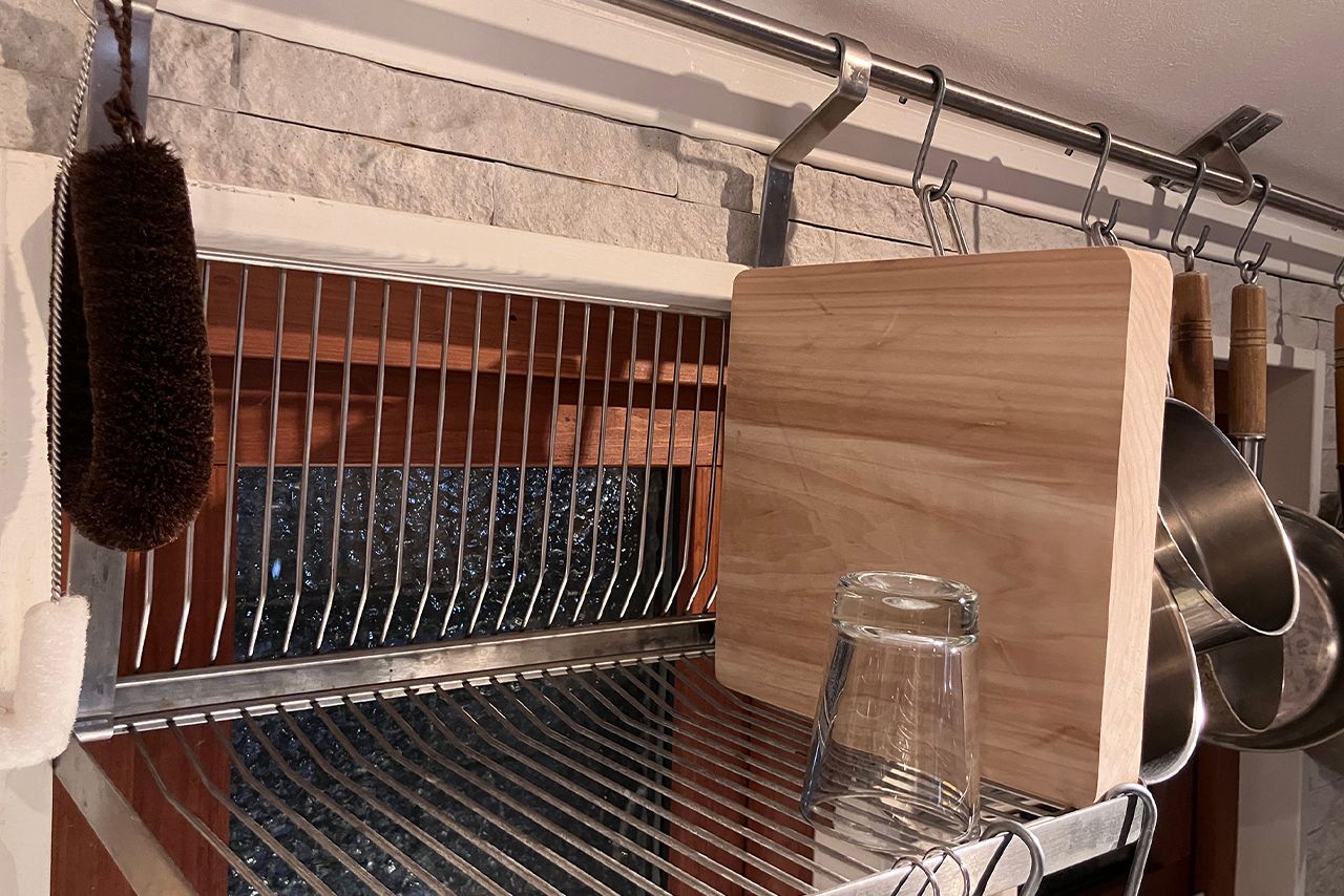 正方形の「ろく板」が我が家のキッチンラックにぴったり