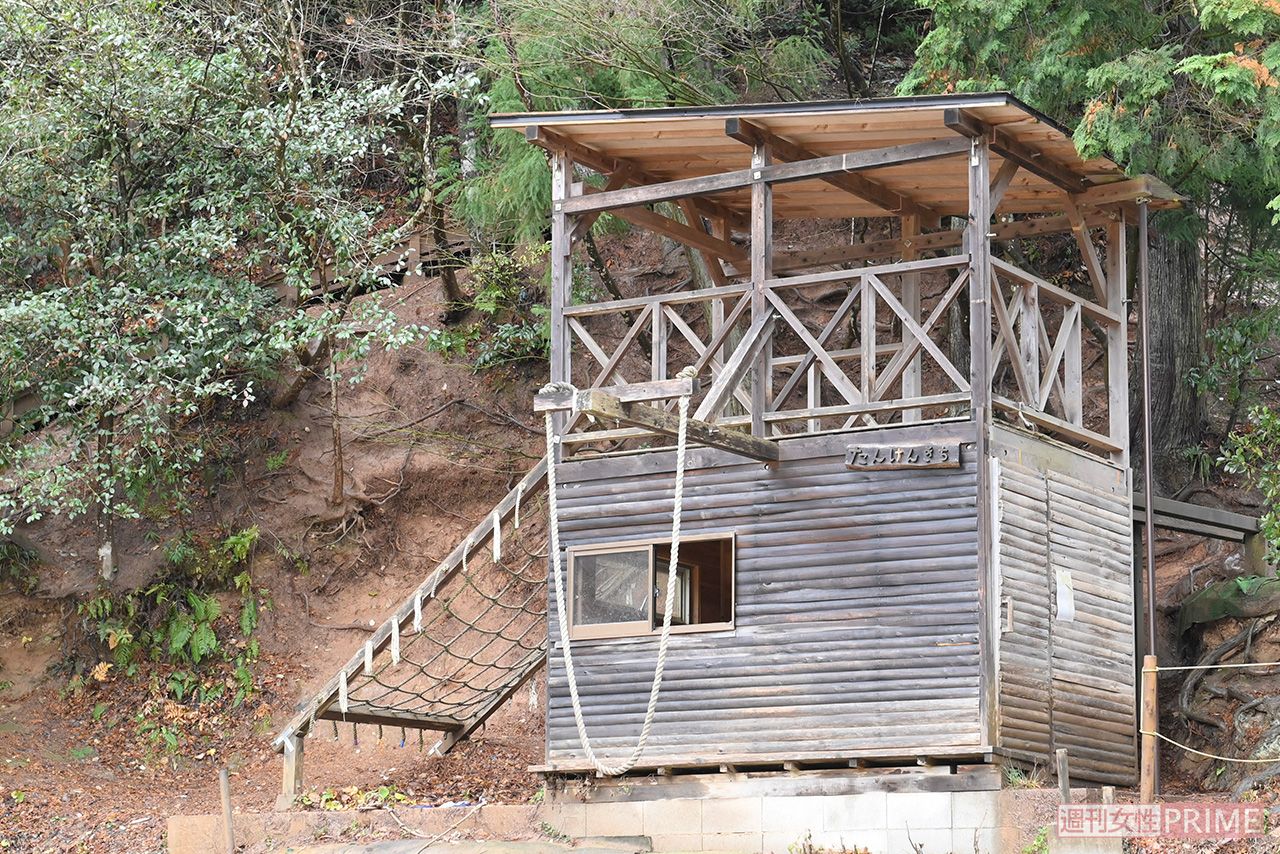 遊具も子どもの手作り（撮影／渡邉智裕）