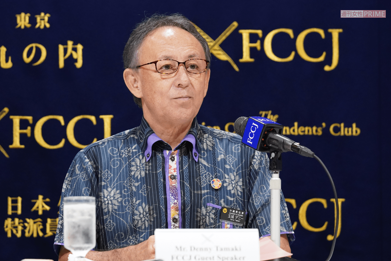 玉城デニー氏