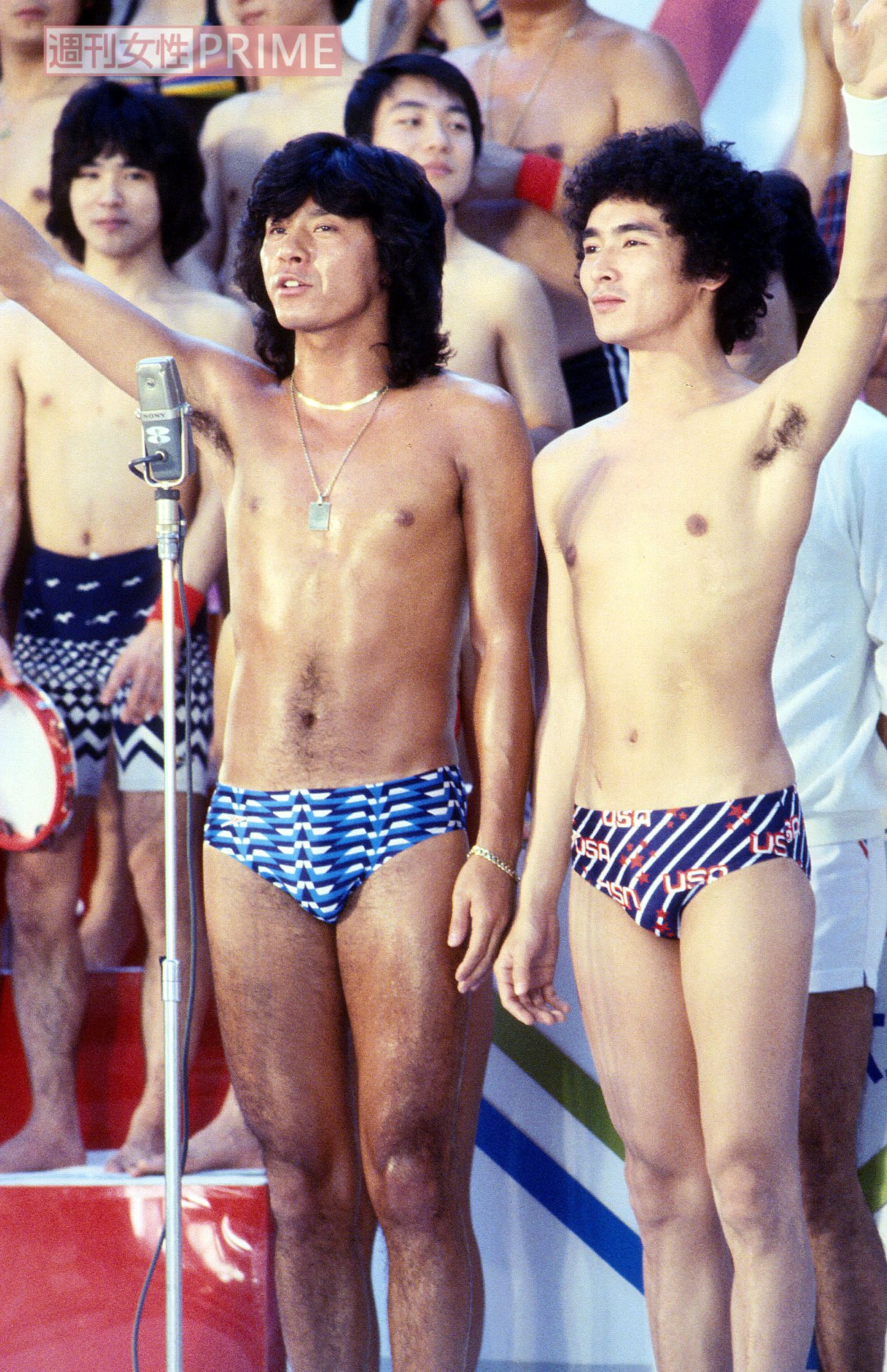 芸能人水泳大会にて。西城秀樹さんと郷ひろみが選手宣誓