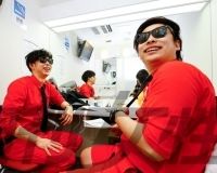 「8.6秒バズーカーを押さえろ!」完売続出で劇場で奪い合い