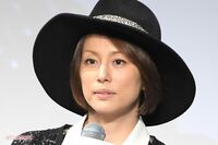 米倉涼子の自宅に麻薬取締部のガサ入れ報道、思い起こされる25年前の“覚醒剤で逮捕の恋人”「国民的女優の…