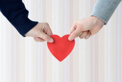 アラフィフで再婚のBL作家「男は家事のできないさとみより、家事万能のよしこ」