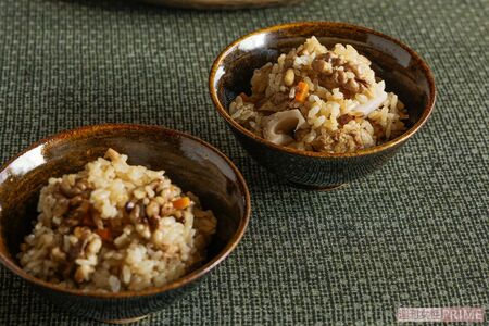 くるみとれんこんの炊き込みごはん　撮影／竹内章雄
