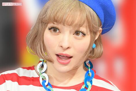 きゃりーぱみゅぱみゅ、炎上した峯岸みなみのマタニティフォトと似た“赤ちゃん”スタイルでイベント出演に…