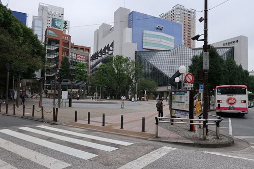 池袋西口公園のテントはなくなっていた