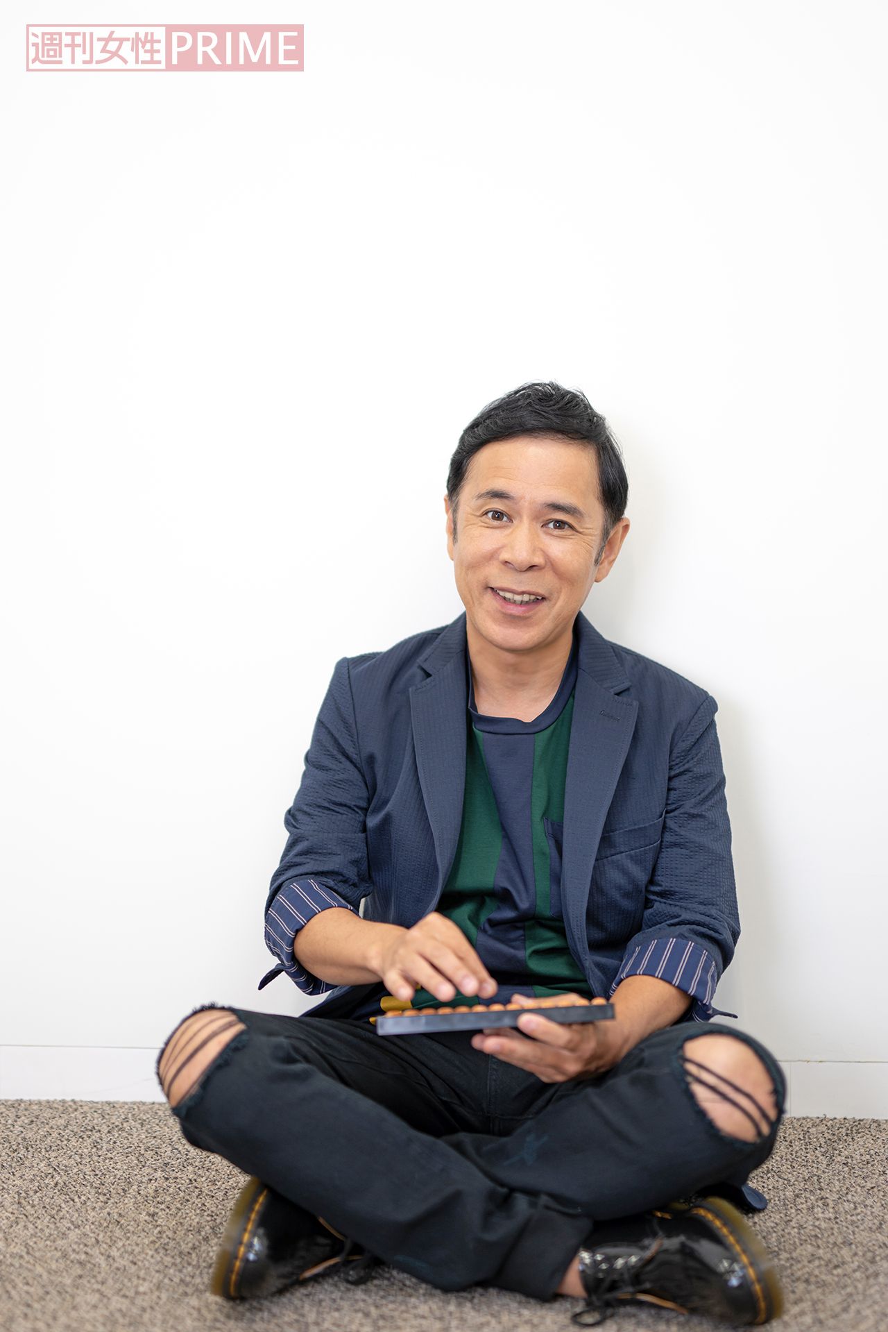 岡村隆史　撮影／佐藤靖彦