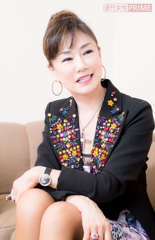マダム信子会長　撮影／高梨俊浩