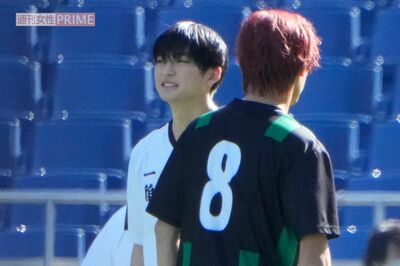 【ブルーロック実写】主人公は高橋文哉！ 撮影現場で仮面ライダー俳優を独占キャッチ