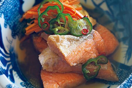 鮭の南蛮漬け　撮影／砂原文