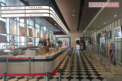 稲垣がプロデュースした「ビストロジョー」「ジョーカフェ」。香取の絵も飾られている