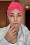 ナイトキャップをかぶる梅宮アンナ