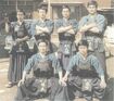 明大剣道部で三段を取ったころ。前列右側が木下さん。不屈の精神はここで培われた?