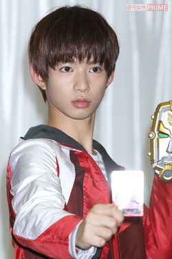 千葉雄大…当時20歳。『天装戦隊ゴセイジャー』（’10年）のアラタ／ゴセイレッドでデビュー。その後は、独自の“あざと可愛さ”にも注目が。昨年は『いいね！光源氏くん』が好評だった