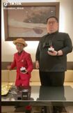 金正恩風の男がスイッチを押して地球が大爆発する動画を(ゆたぼんのTikTokより)