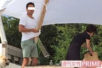 滝川クリステル、イケメン新恋人と海沿いのカフェで