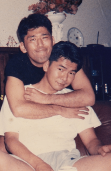 歌川さんに家族の温かさを教えてくれた“大将とかなちゃん”夫妻。大将になつく歌川さんはまるで猫のよう