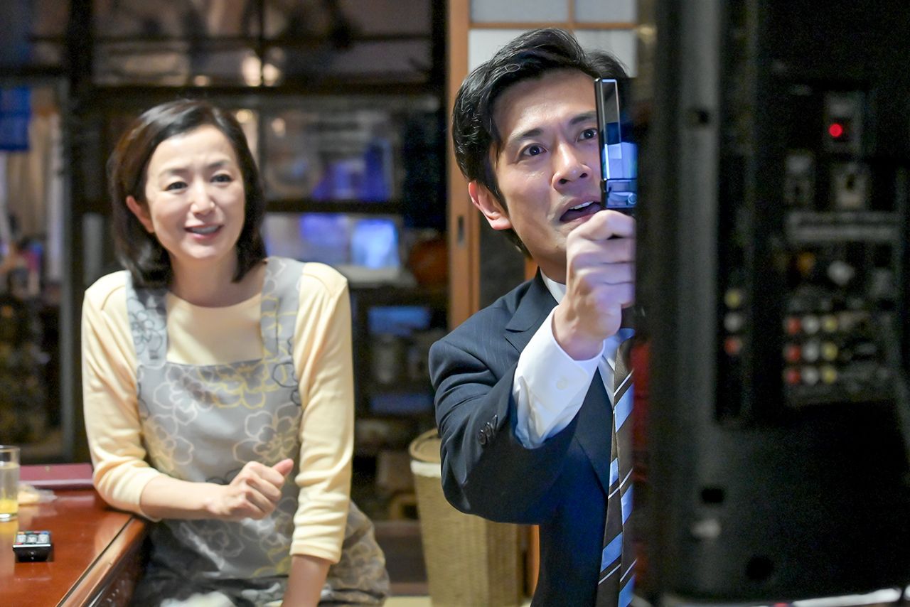 登米の百音がいつも心配な耕治（内野聖陽） (C)NHK