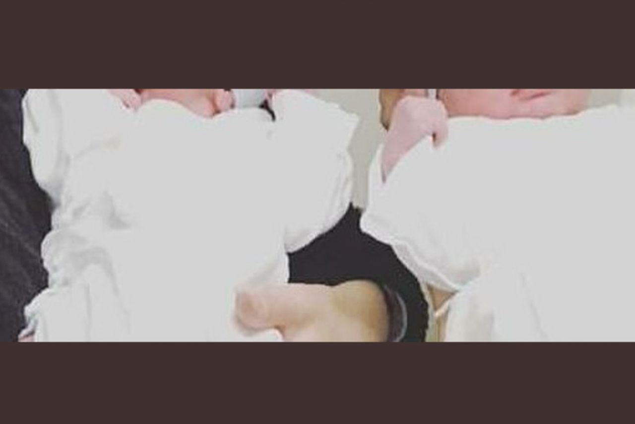 SNSには双子の男児の写真も（Twitterより）