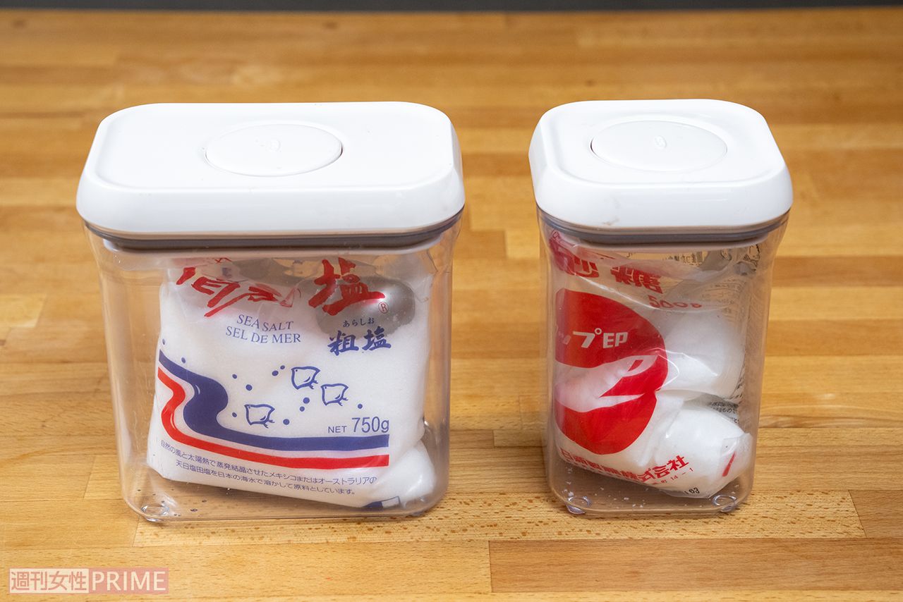 塩と砂糖はパッケージごと密閉容器に入れておくと、取り違えることもない。「ラベリングの手間も省けます（笑）」　撮影／伊藤和幸