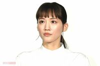 綾瀬はるか主演映画『ファーストボイス』がまさかの“重岡大毅以下”の大苦戦、東宝以外のヒットが厳しい背…