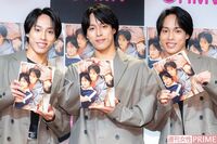 《佐藤三兄弟》一卵性三つ子のシンクロアクロバットパフォーマー綾人・颯人・嘉人、初写真集で明かした27年…