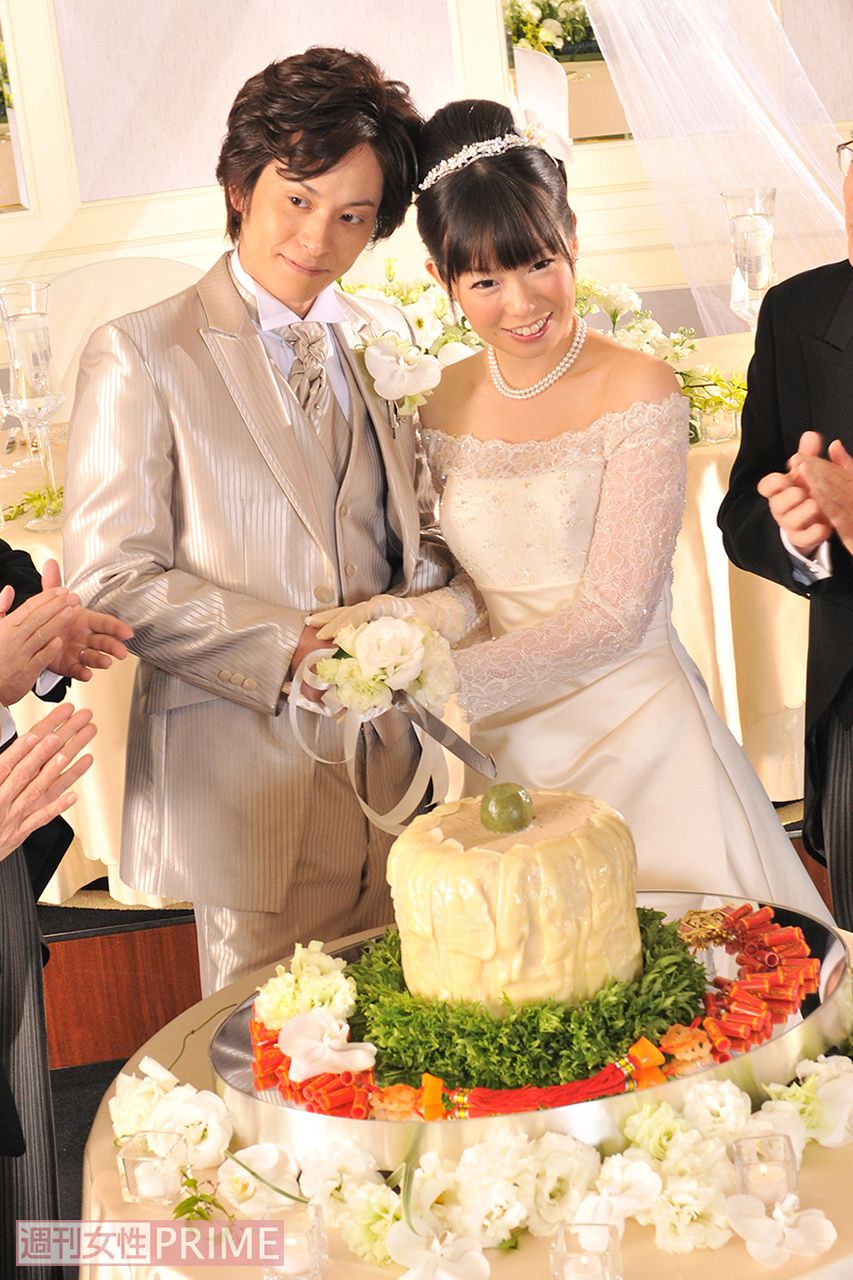 ジャンボシウマイは中に通常サイズの特製シウマイが。ウエディングだけでなく宴会にも