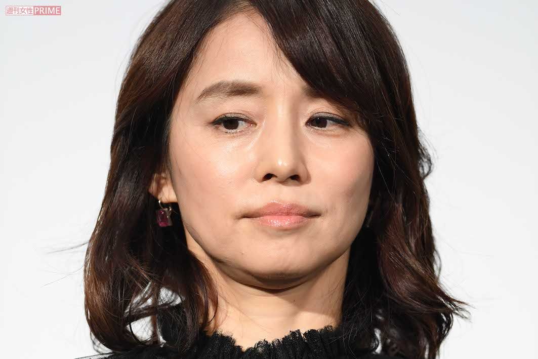 2023年末にはNHK BSの番組でイギリスの犬や猫とふれあう姿を見せていた石田ゆり子