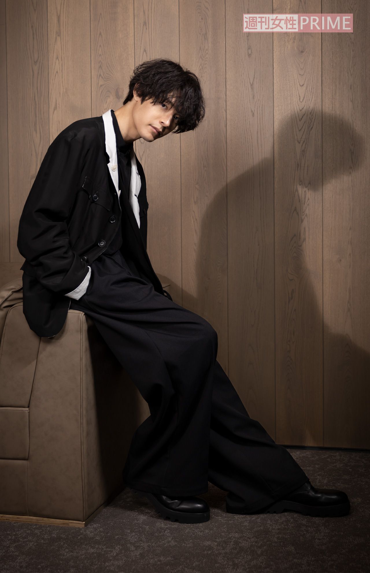 塩野瑛久　撮影／齋藤周造　ヘアメイク／草替哉夢　スタイリスト／能城匠（TRON）