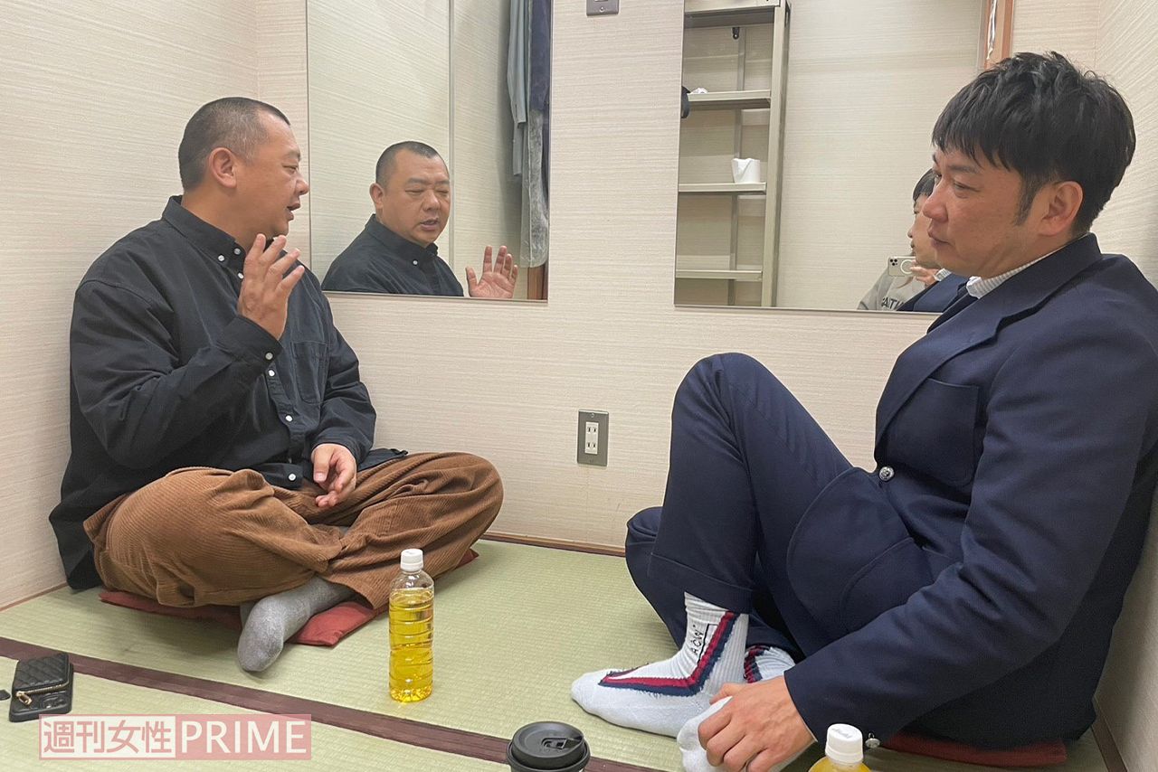 活動再開直後、楽屋でもネタ合わせをしているTKO