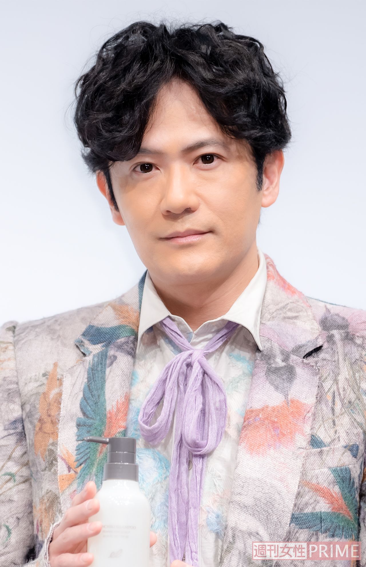 稲垣吾郎「髪色をあまり黒くすると顔の老化が目立ってしまう。メッシュで茶色を入れるか、全体をダークブラウンにしても」