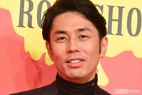 袴田吉彦「綺麗なロッチ中岡に見えた」元祖“アパ不倫”俳優、成宮寛貴復帰ドラマ『死ぬほど愛して』の近影…