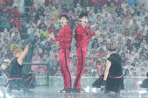 東方神起「5年前が最初で最後だと思っていた」思い出の地・日産