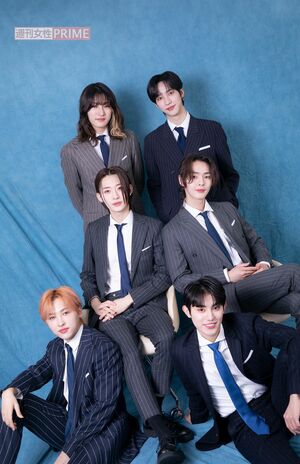 OnlyOneOfのメンバー（左から時計回りに）ジュンジ、ナイン、キュビン、ミル、リエ、ユジョン  撮影／矢島泰輔