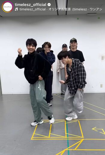 短髪になったtimelesz佐藤勝利（timeleszの公式インスタグラムより）