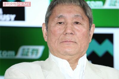 「初めて公の場に出た理由」北野武がカンヌ国際映画祭で“18歳年下”美人妻と手を繋いで登場！ジブリ社長・…