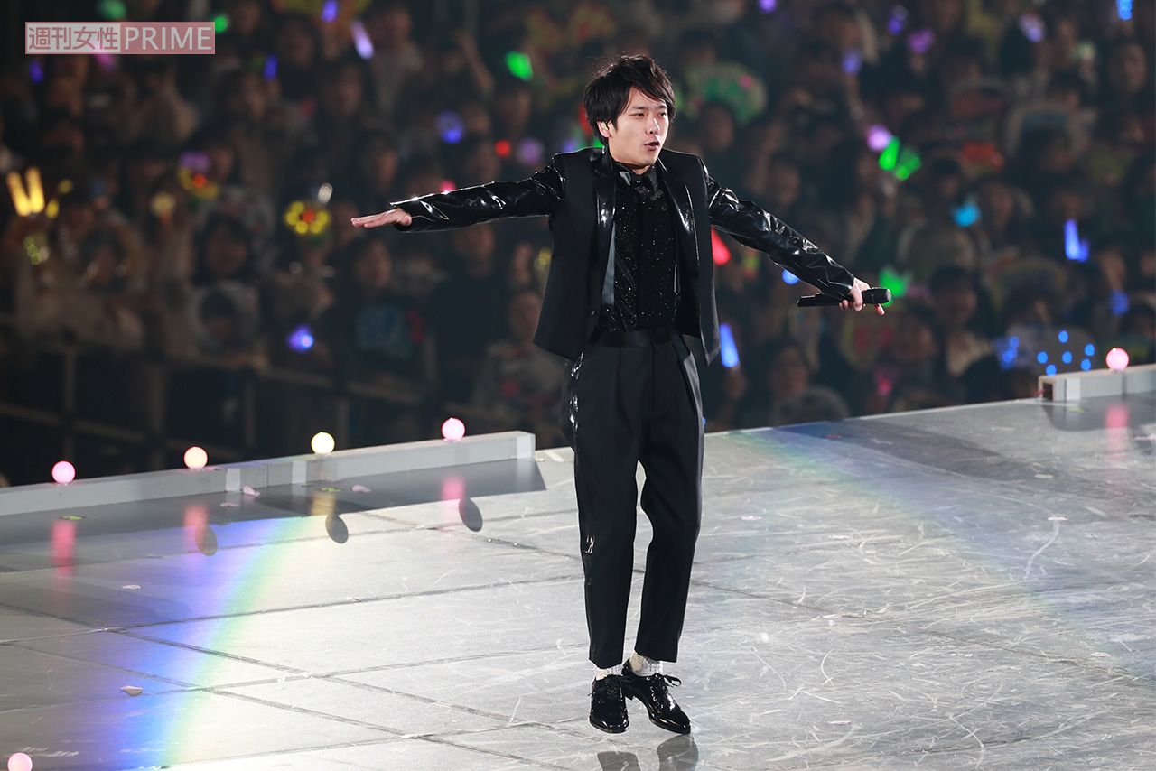 『カウコン2019-2020』に出演した嵐