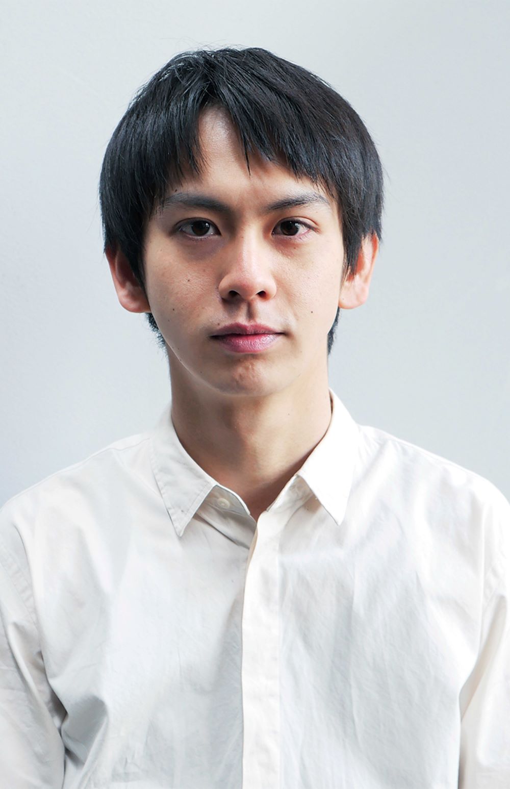 吉谷彩子と結婚を発表した秋元龍太朗（事務所公式ホームページより）