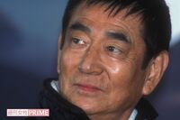 「高倉健さんが最後に愛した女性」すべての遺産を相続した養女・小田貴月がNHKで“顔出し解禁”、レシピ本…