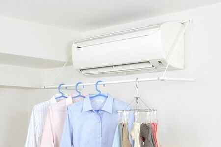 エアコンハンガー/2299円（公式サイト価格）平安伸銅工業　画像提供、平安伸銅工業　※画像をクリックすると公式ストアの商品ページにジャンプします。