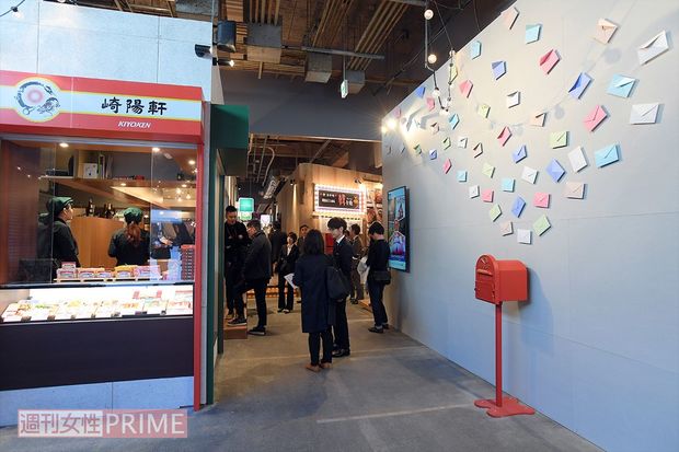 和洋中のレストランが集まる「POST STREET」　撮影／渡邉智裕