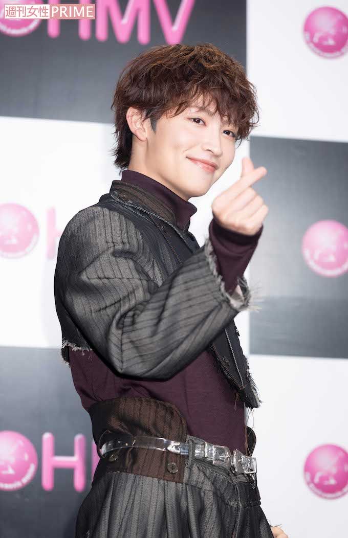 高石あかりと『α-X's』に所属していた現『GENIC』の増子敦貴