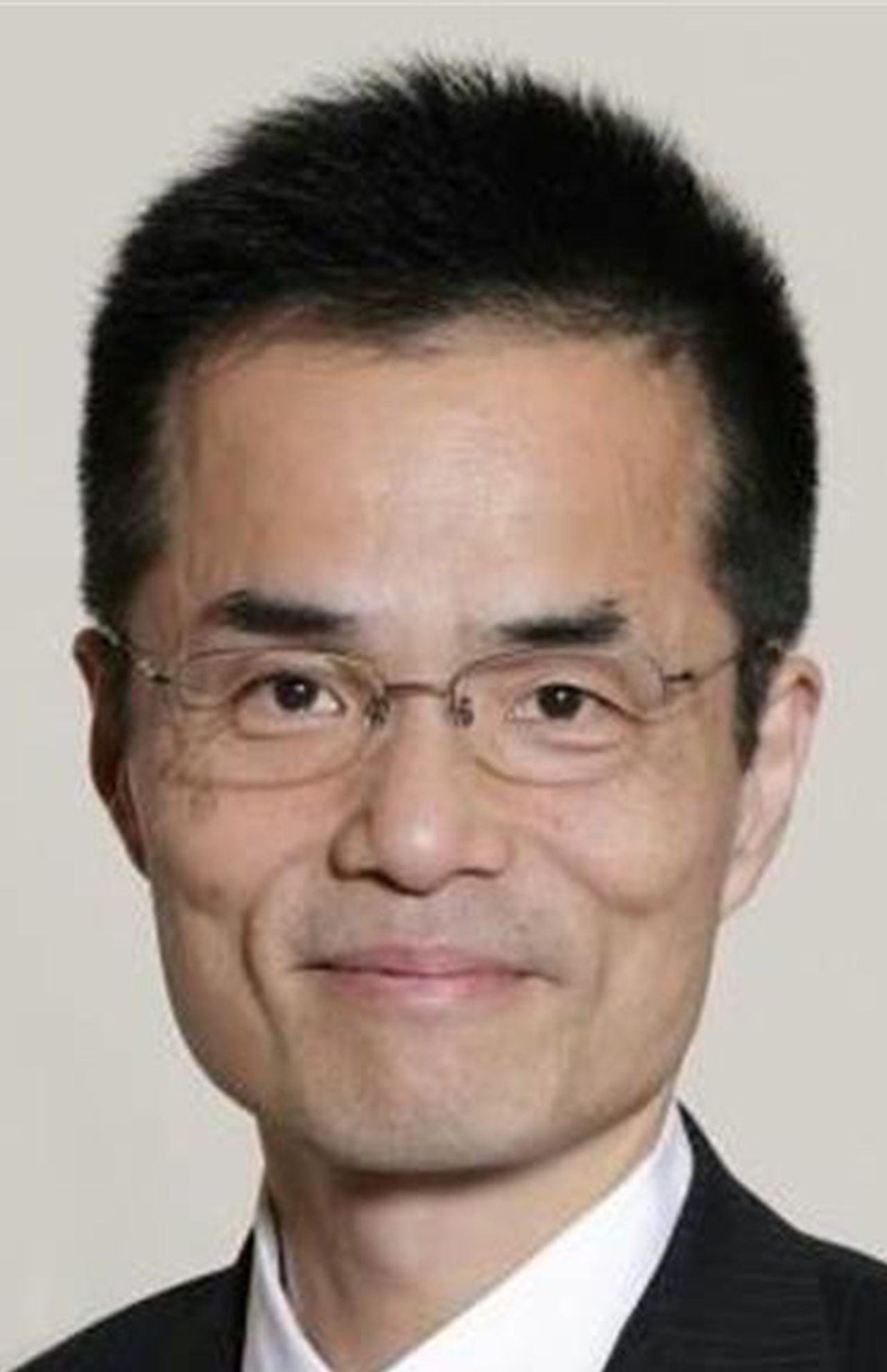 萩野浩さん　鳥取大学医学部保健学科教授。日本整形外科学会・専門医、医学博士。専門は骨粗しょう症、関節リウマチ、運動器リハビリテーション。特に骨粗しょう症治療の経験が深く、日本骨粗鬆症学会評議員など要職を務める。