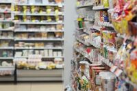 プロが警鐘「ワースト添加物」避けては通れないからコレだけ注意！「コンビニのおにぎりやお惣菜はマシ」