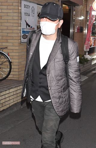 '20年、ユーチューバーデビューについて直撃取材を受ける宮迫博之