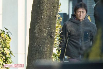 伊勢谷友介が骨折していた！　森星の献身サポートに見える順調交際